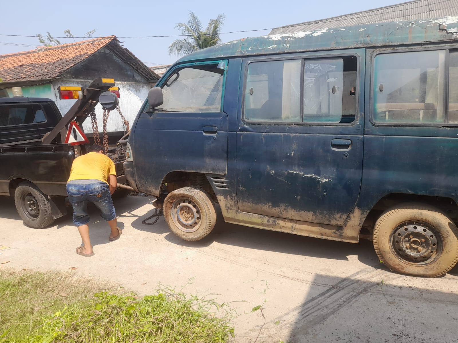 Proses derek mobil yang kami beli